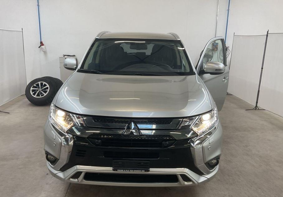 2020 Mitsubishi MITSUBISHI Outlander 2.4 PHEV Value 4WD Automatic — 5